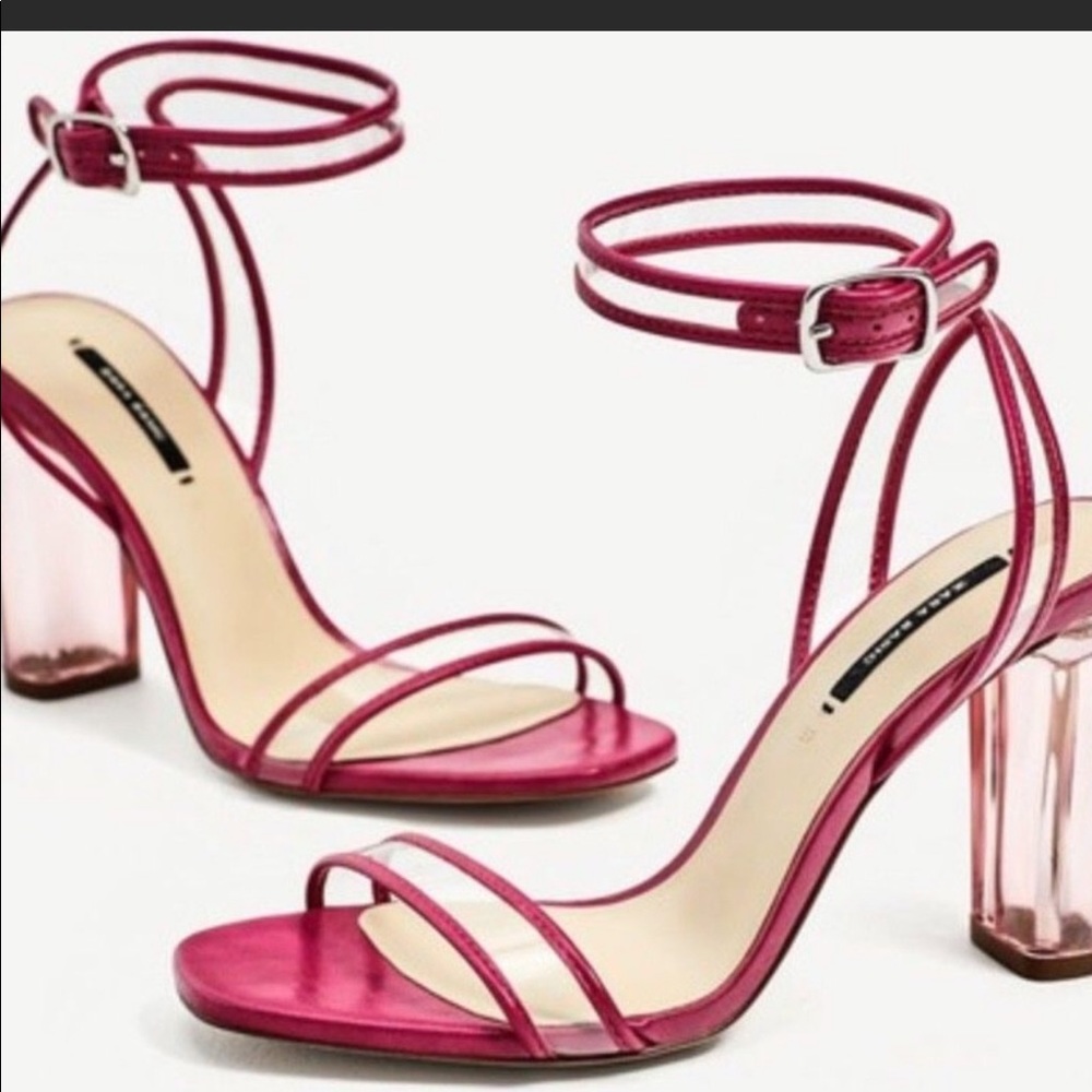 NWT’s Blogger Favorite Zara Clear Sandals 38 7 1/2